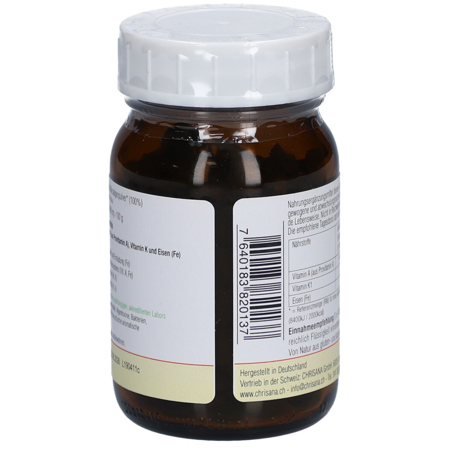Rückseite der braunen Glasflasche. Aufschrift: Nährwertangaben, Inhaltsstoffe. Barcode. Chrisana Logo. Hergestellt in Deutschland.