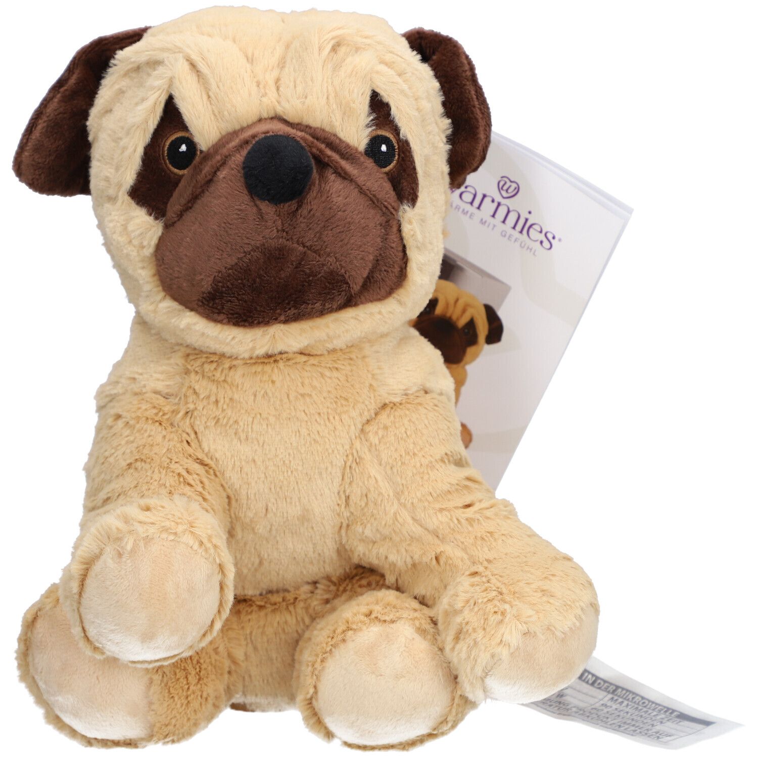 Beige Plüschtier Mops mit braunen Ohren und Gesicht. Anhänger mit Logo.