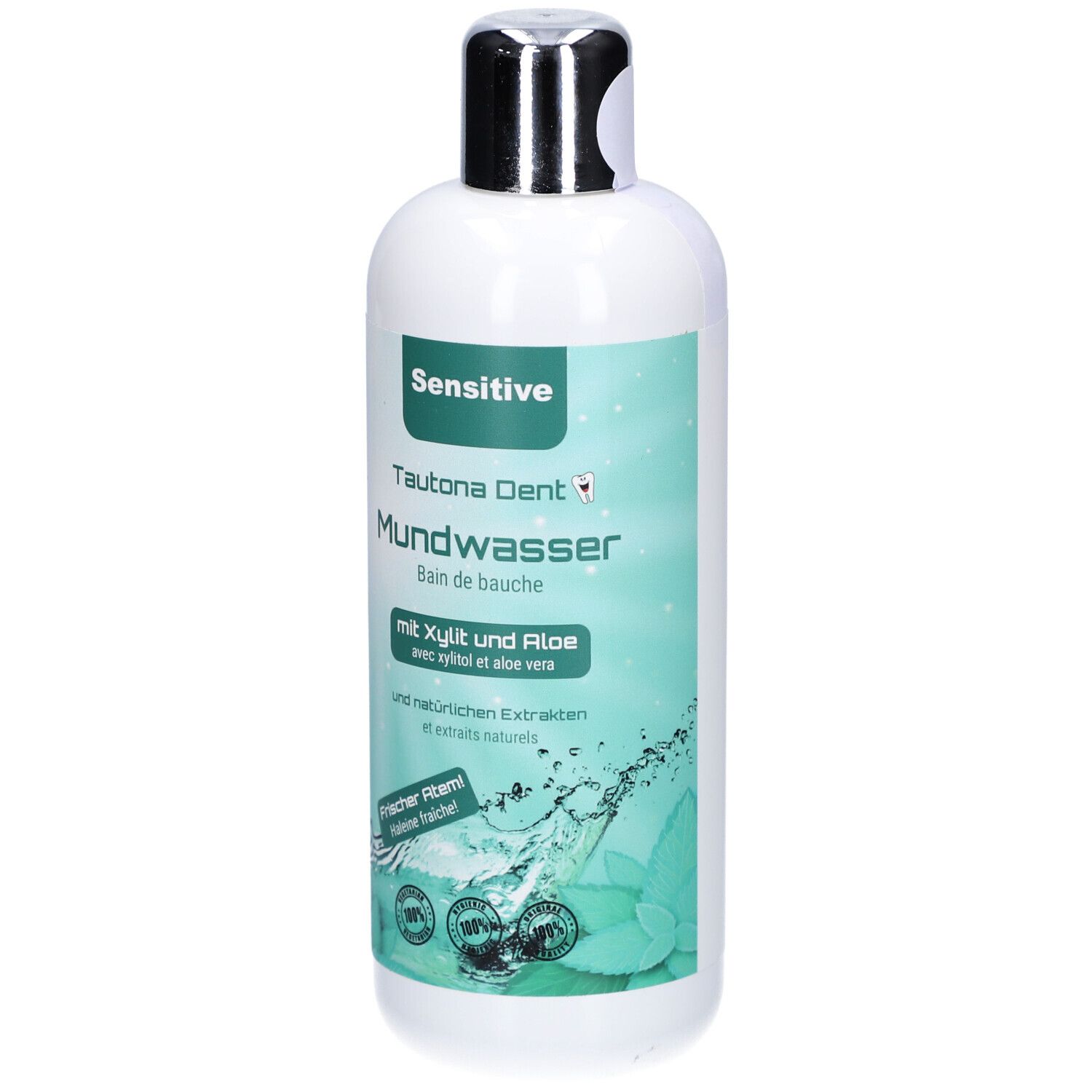 Weiße Flasche mit silbernem Deckel. Aufschrift: Sensitive, Tautona Dent Mundwasser. Mit Xylit und Aloe vera. Frischer Atem.