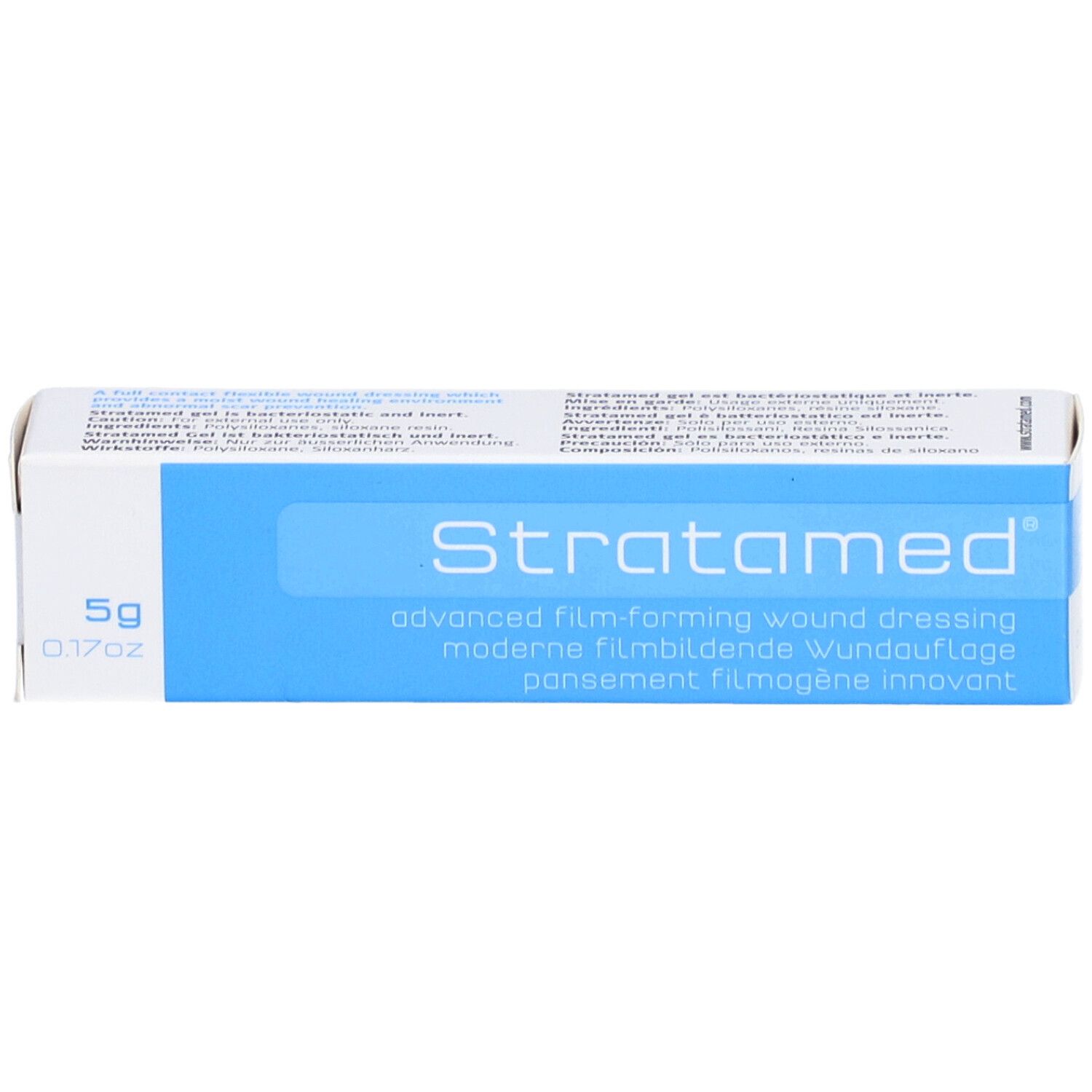 Verpackung von Stratamed. Blaue und weiße Schachtel mit Produktnamen und Inhaltsangabe.