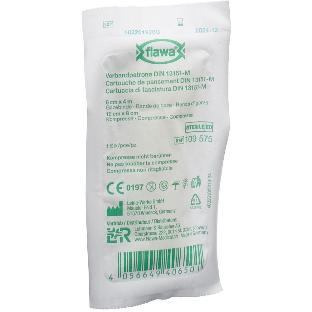 Verbandpatrone in Folienverpackung. Beschriftung mit Produktname, Maßen und Herstellerangaben. Steril.