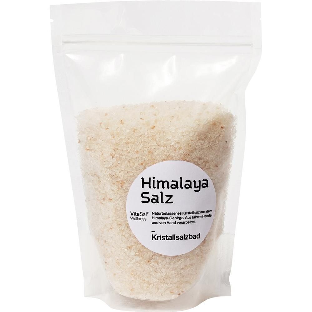 Körniges Himalaya-Salz in transparenter Verpackung. Aufkleber mit Produktbezeichnung und VitaSal-Logo. Kristallbadesalz.
