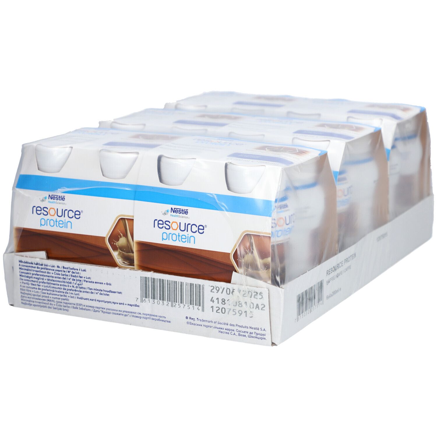 Verpackung mit Protein-Drinks. Sichtbar: "resource protein" und "Kaffee". Einzelne Flaschen in Folie verpackt. Haltbarkeitsdatum.