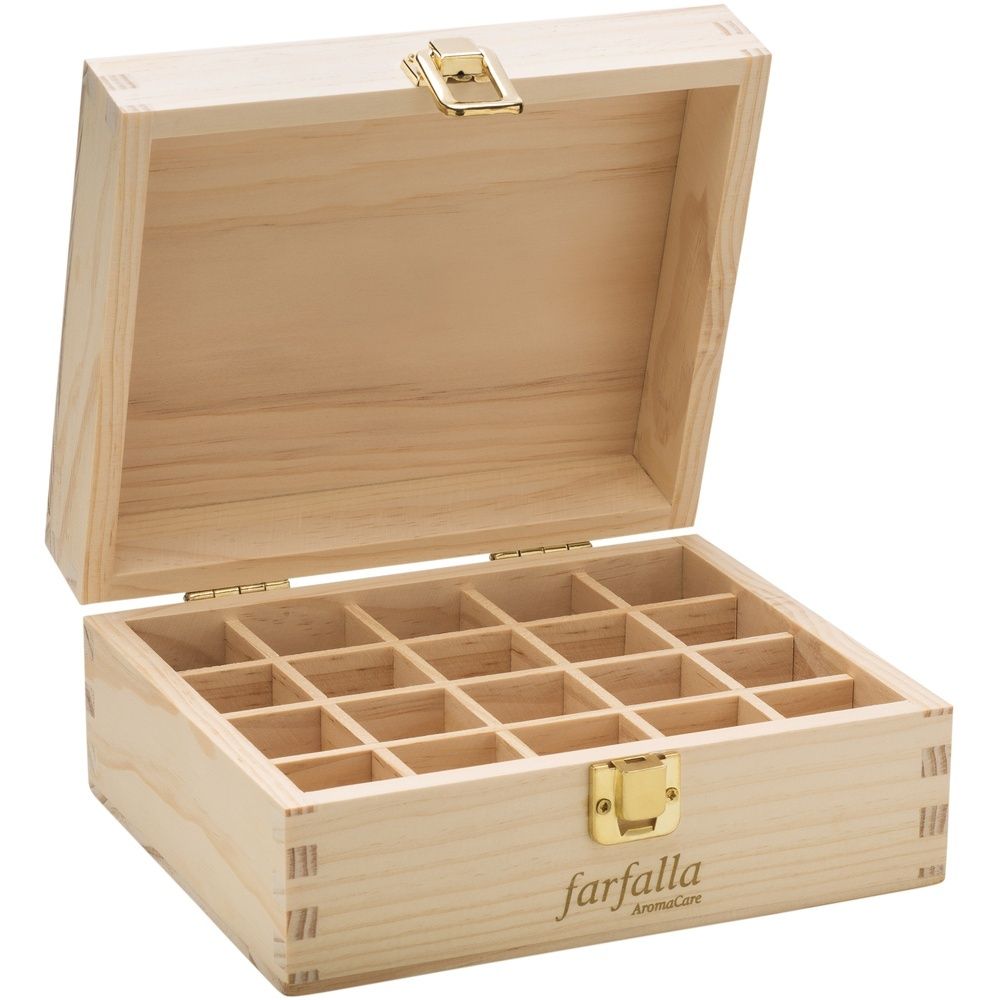 Offene Holzkiste mit 20 Fächern. Goldfarbener Verschluss. Aufschrift: farfalla AromaCare.