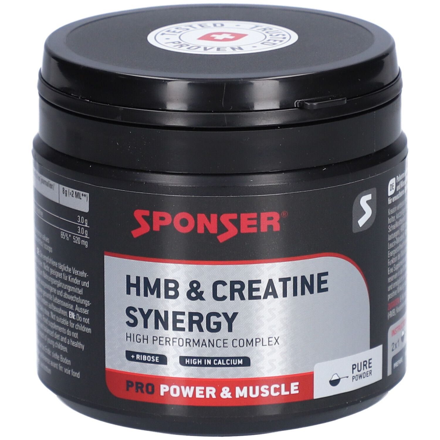 Schwarze Dose mit roter und weißer Aufschrift. Enthält HMB & Creatine Synergy. Mit Ribose und hohem Calciumgehalt. Pro Power & Muscle.