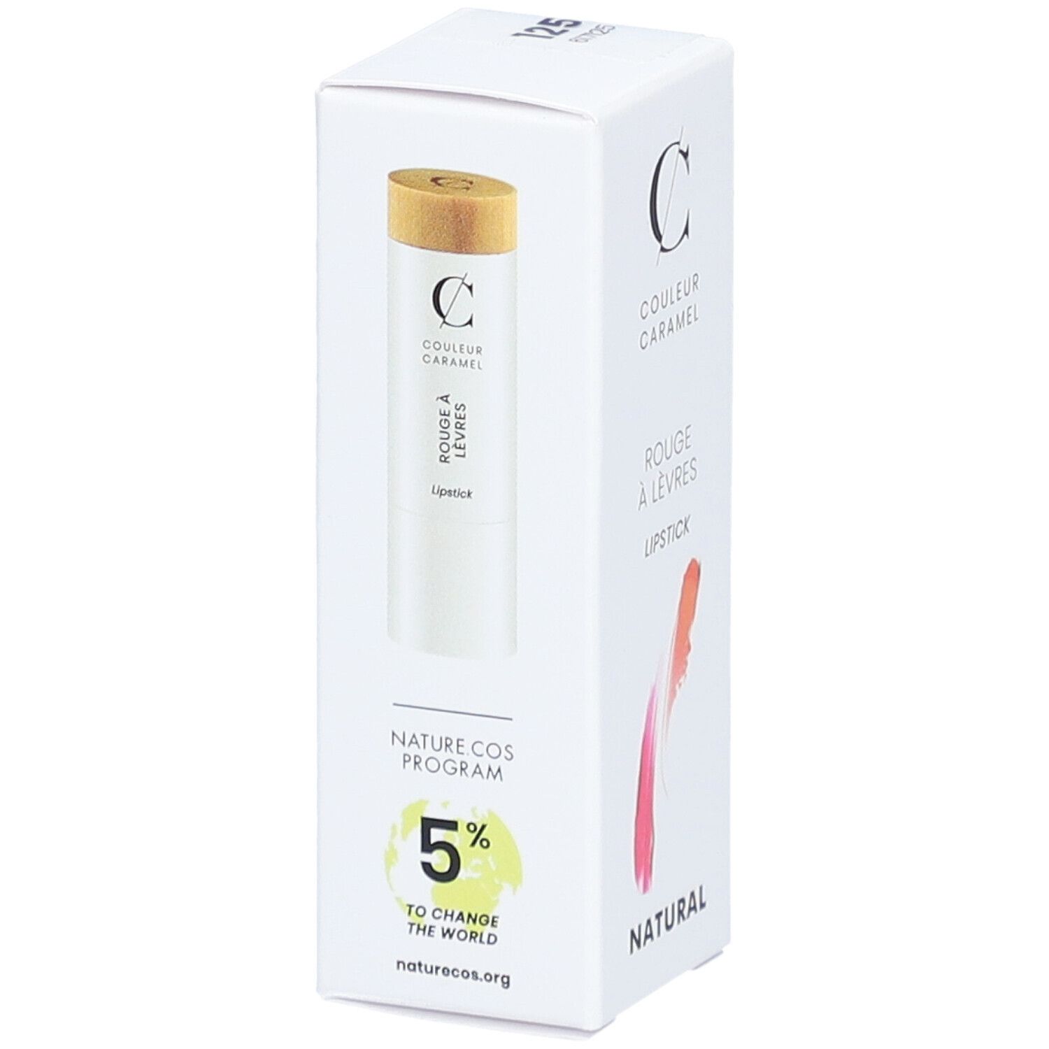 Weiße Verpackung mit Lippenstift. "COULEUR CARAMEL" und "ROUGE À LÈVRES". Goldfarbener Lippenstiftdeckel sichtbar. "NATURE COS PROGRAM" und 5%.