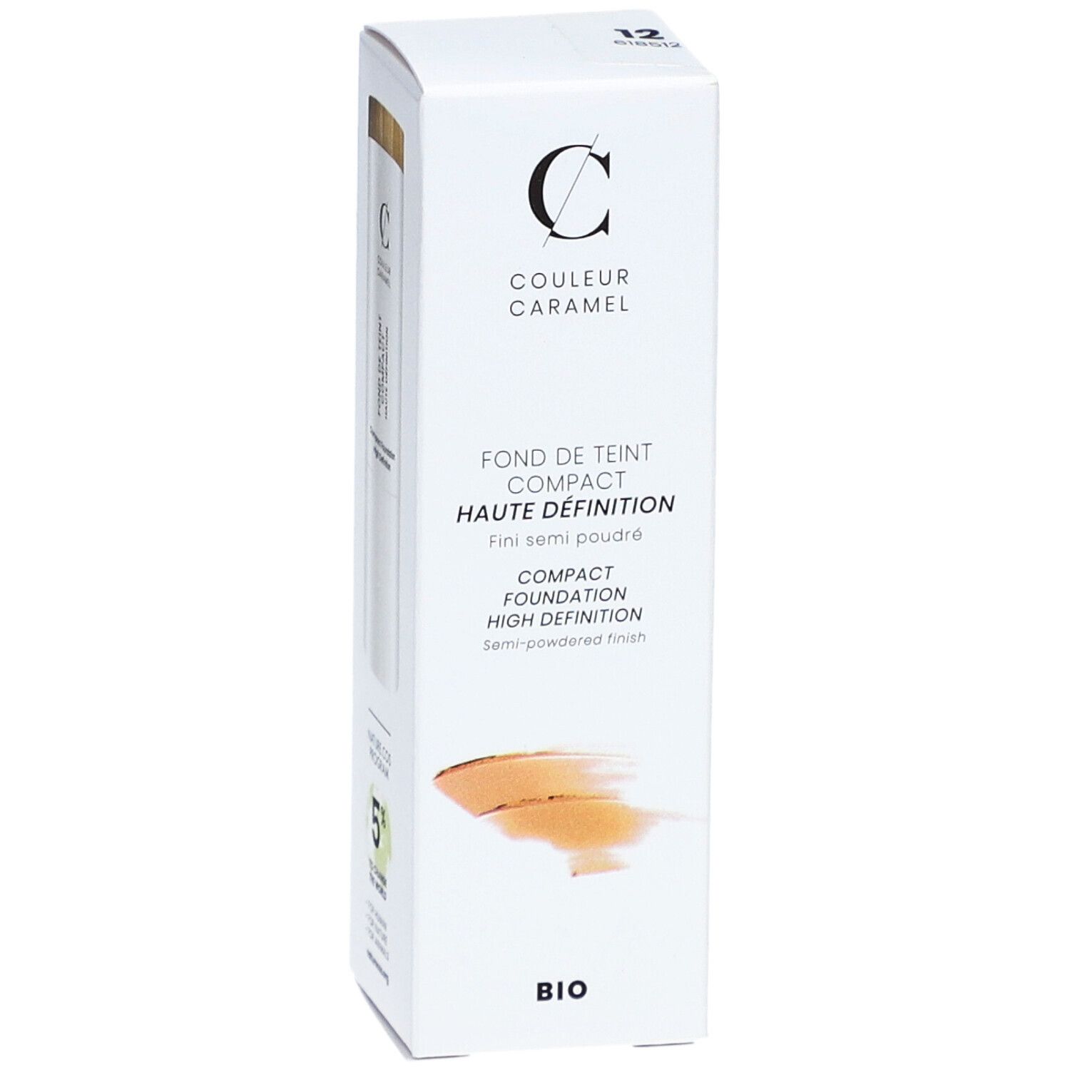 Weiße Verpackung mit Produkt und Schriftzug COULEUR CARAMEL. Foundation-Stift sichtbar. Text: Compact Foundation.
