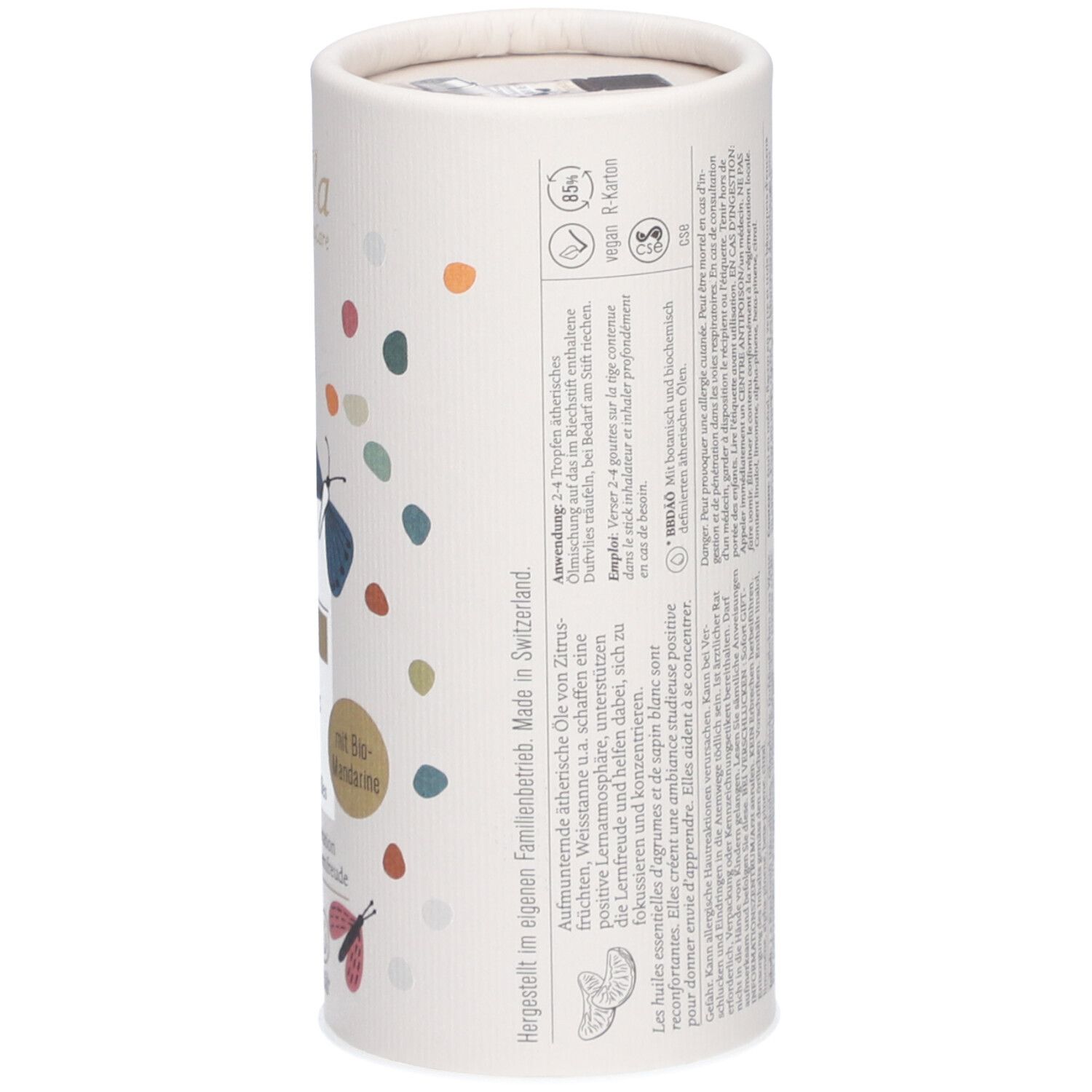 Zylindrische Verpackung, farfalla Aromakids. Text: Anwendung, Inhaltsstoffe, hergestellt in der Schweiz. Logos und Piktogramme.