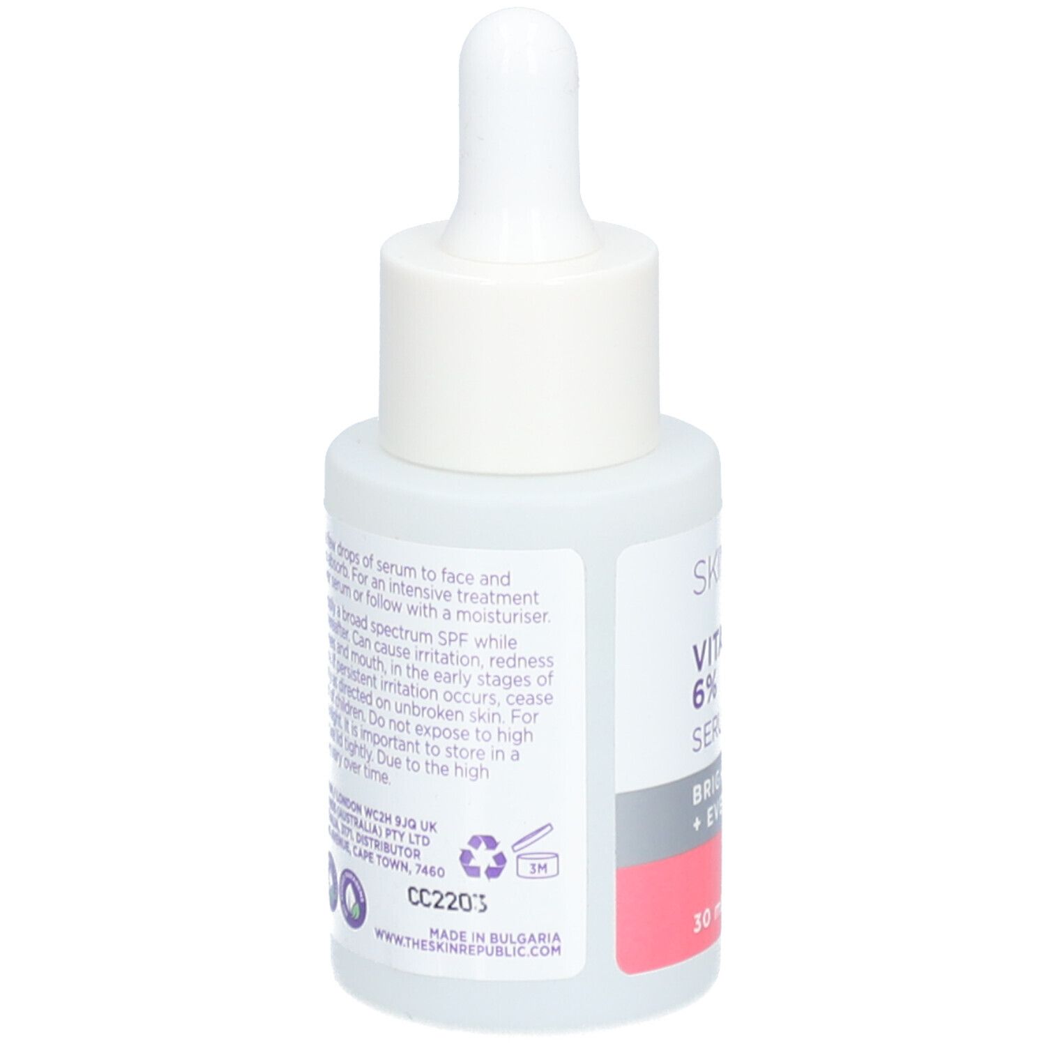 Rückseite der Skin Republic Vitamin C Serum Flasche. Text: Anwendungshinweise, Vorsichtshinweise, Inhaltsstoffe, Hersteller.