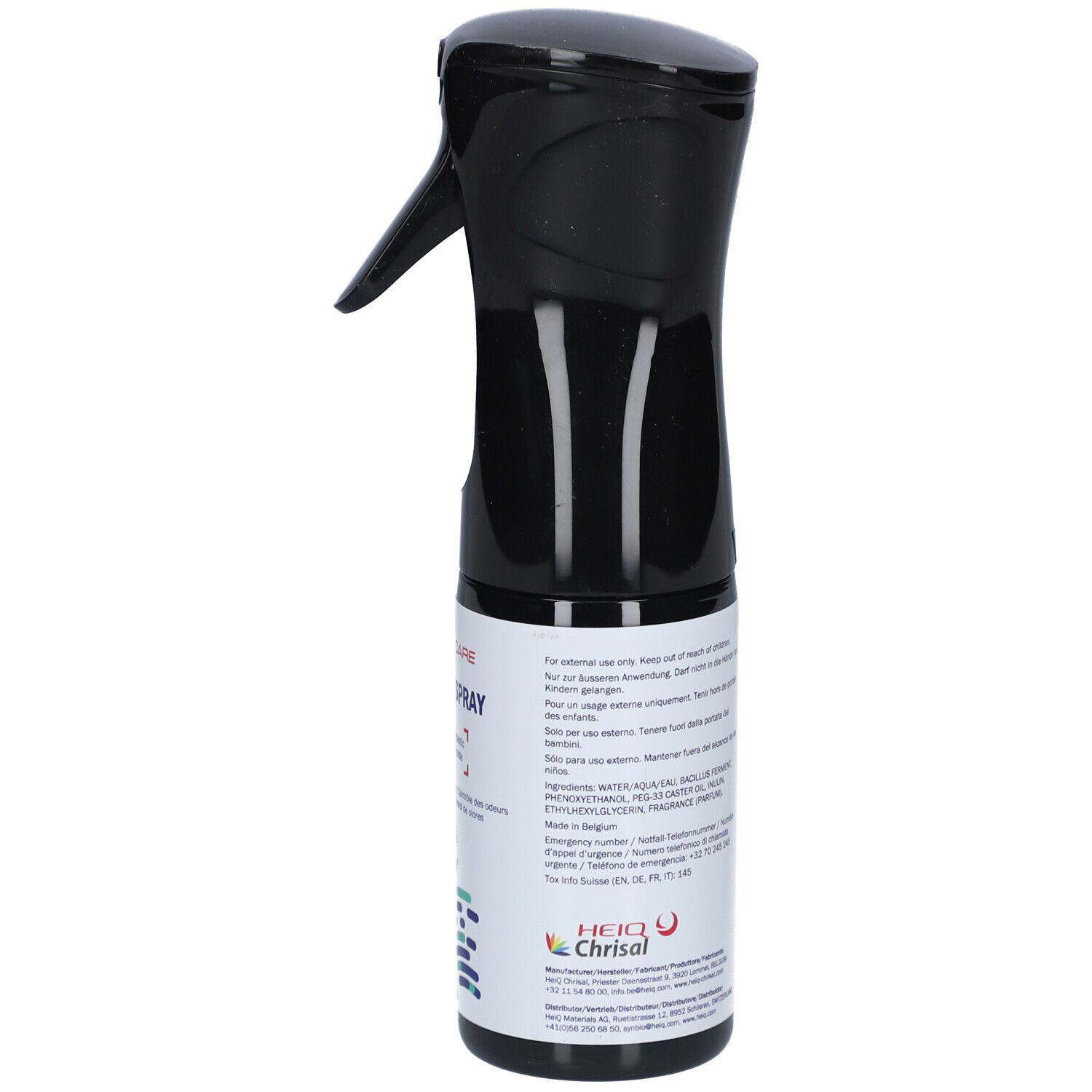 Schwarze Sprühflasche mit Text. Enthält 180ml. Text auf weißem Etikett. HEIQ SYNBIO CARE ATHLETE SPRAY.