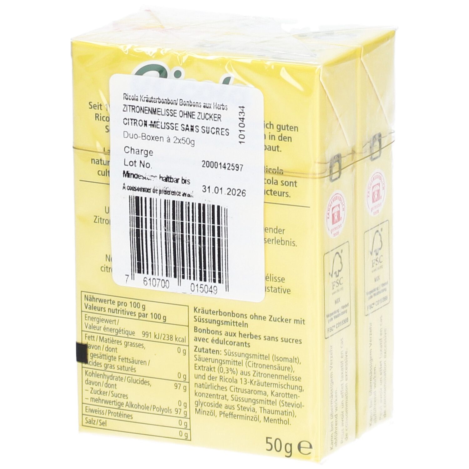 Rückseite einer gelben Duo-Packung Ricola-Bonbons. Angaben zu Inhaltsstoffen, Nährwerten und Mindesthaltbarkeit. Barcode und 50g-Angabe.