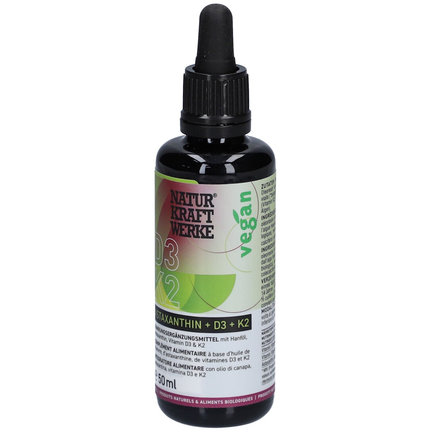 Braune Glasflasche mit schwarzem Deckel und Pipette. Etikett mit "NATURKRAFTWERKE D3 K2" und "vegan".