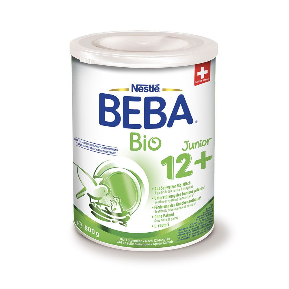Weißes Behältnis mit Deckel. Aufschrift BEBA Bio 12+. Schweizer Kreuz. 800g. Grün-weiße Grafik.