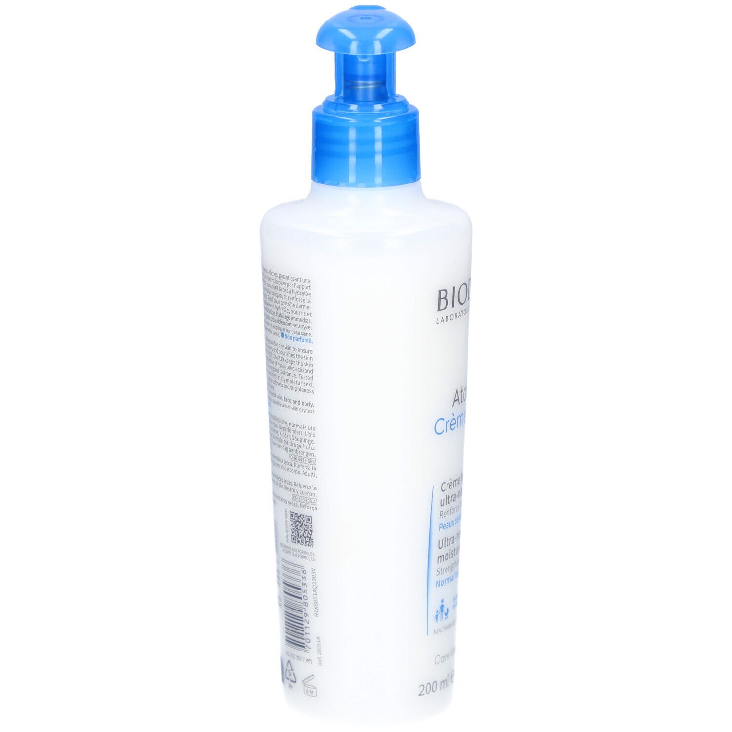 Rückseite einer weißen Flasche mit blauem Pumpkopf. Text und QR-Code. BIODERMA Atoderm Crème Ultra.