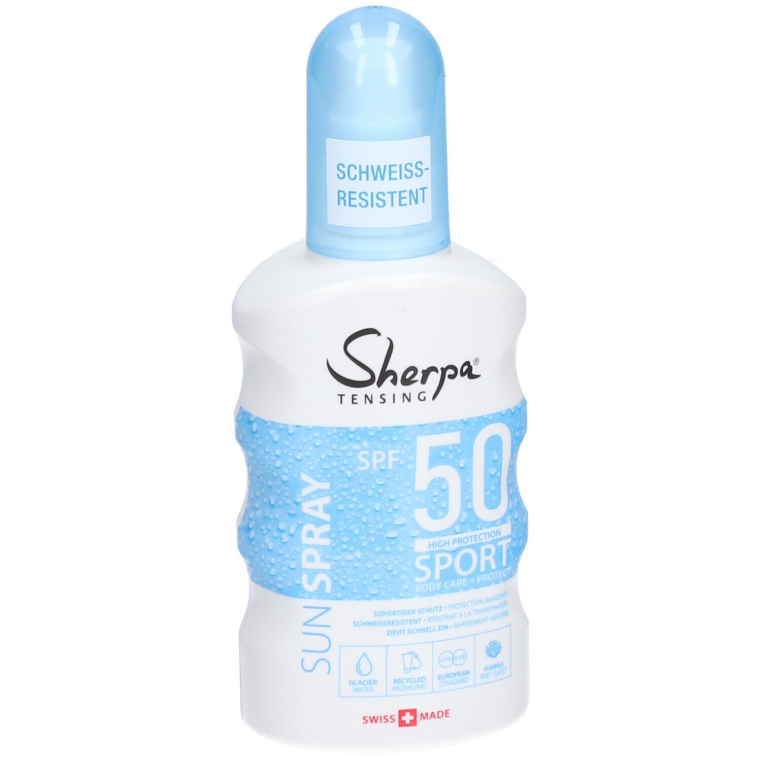 Weiße Flasche mit blauem Sprühkopf. Aufschrift: Sherpa Tensing, Sun Spray SPF50 Sport. Schweizer Flagge.