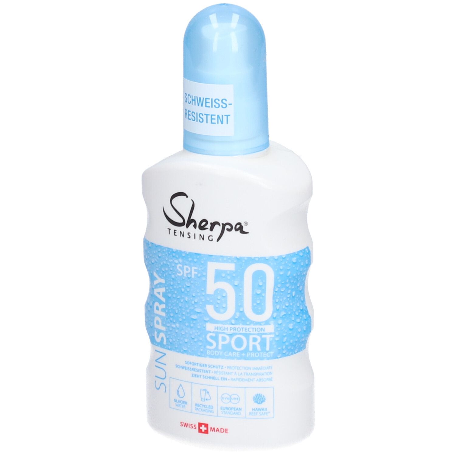 Weiße Flasche mit blauem Sprühkopf. Aufschrift: Sherpa Tensing, Sun Spray SPF50 Sport. Schweizer Flagge.