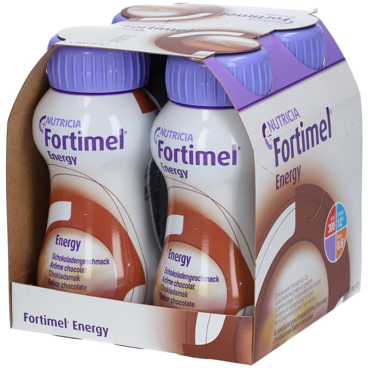 Packung mit zwei Flaschen Fortimel Energy Schokolade. Jede Flasche hat einen lila Deckel und ein braunes Etikett. Die Verpackung ist teilweise geöffnet.