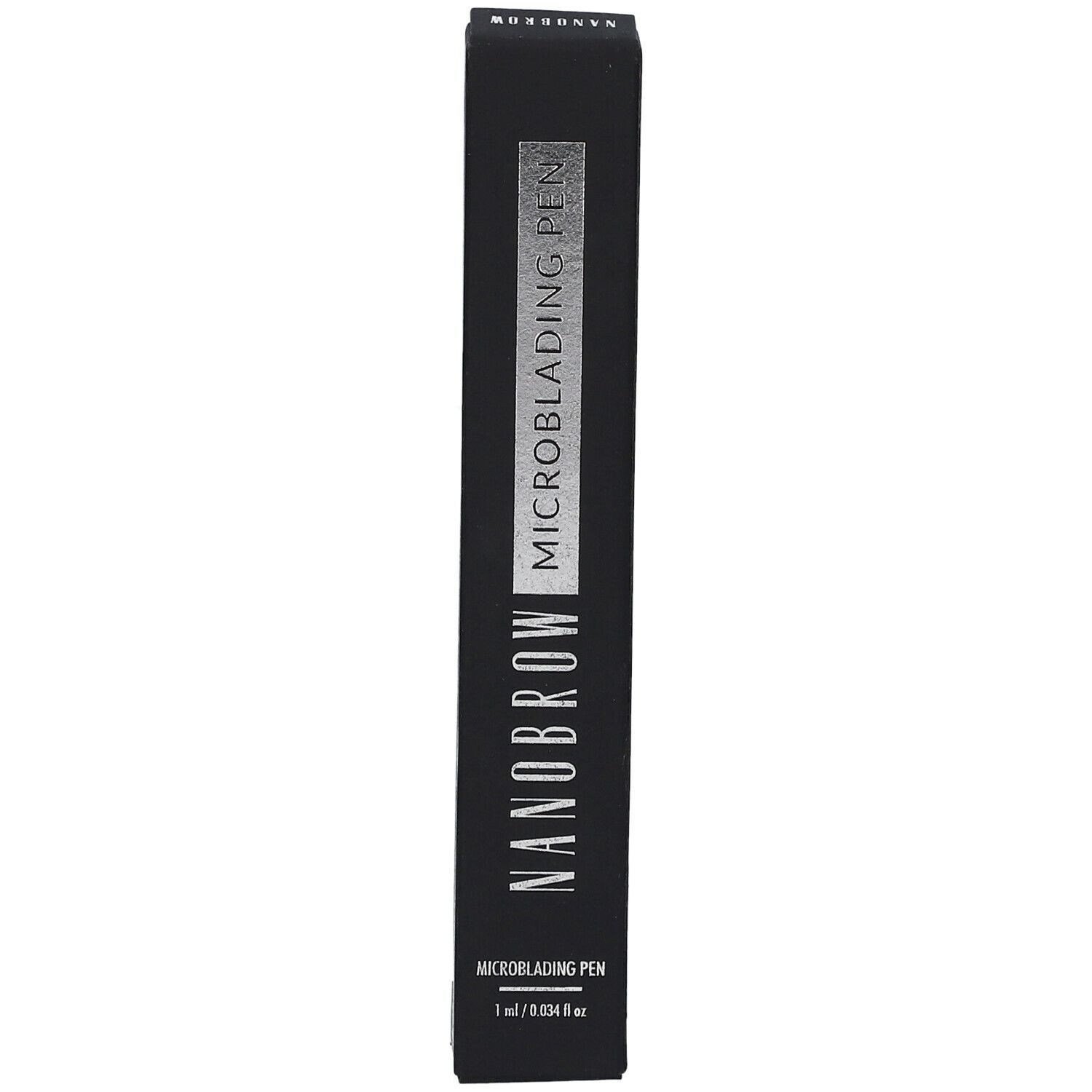 Schwarze Verpackung mit silberner Schrift. NANOBROW MICROBLADING PEN ist auf der Verpackung zu sehen. 1 ml / 0.034 fl oz.
