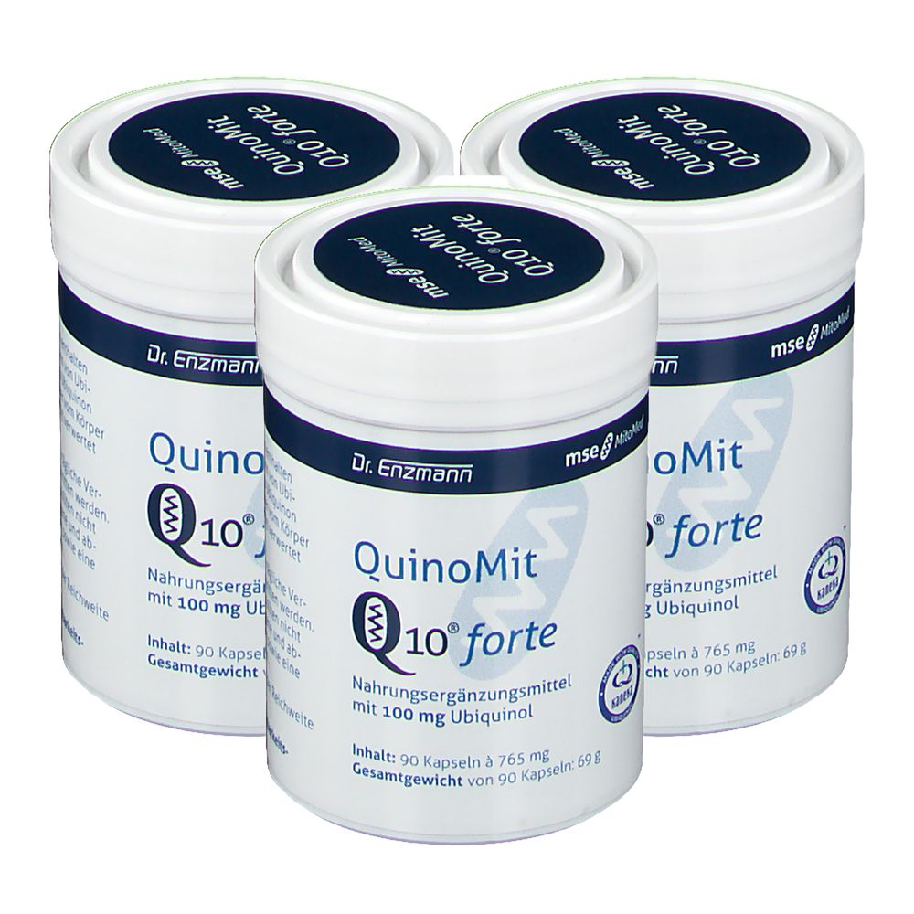 Drei weiße Dosen mit blauem Deckel. Aufschrift: QuinoMit Q10 forte, Nahrungsergänzungsmittel. Mit 100 mg Ubiquinol. Inhalt: 90 Kapseln.