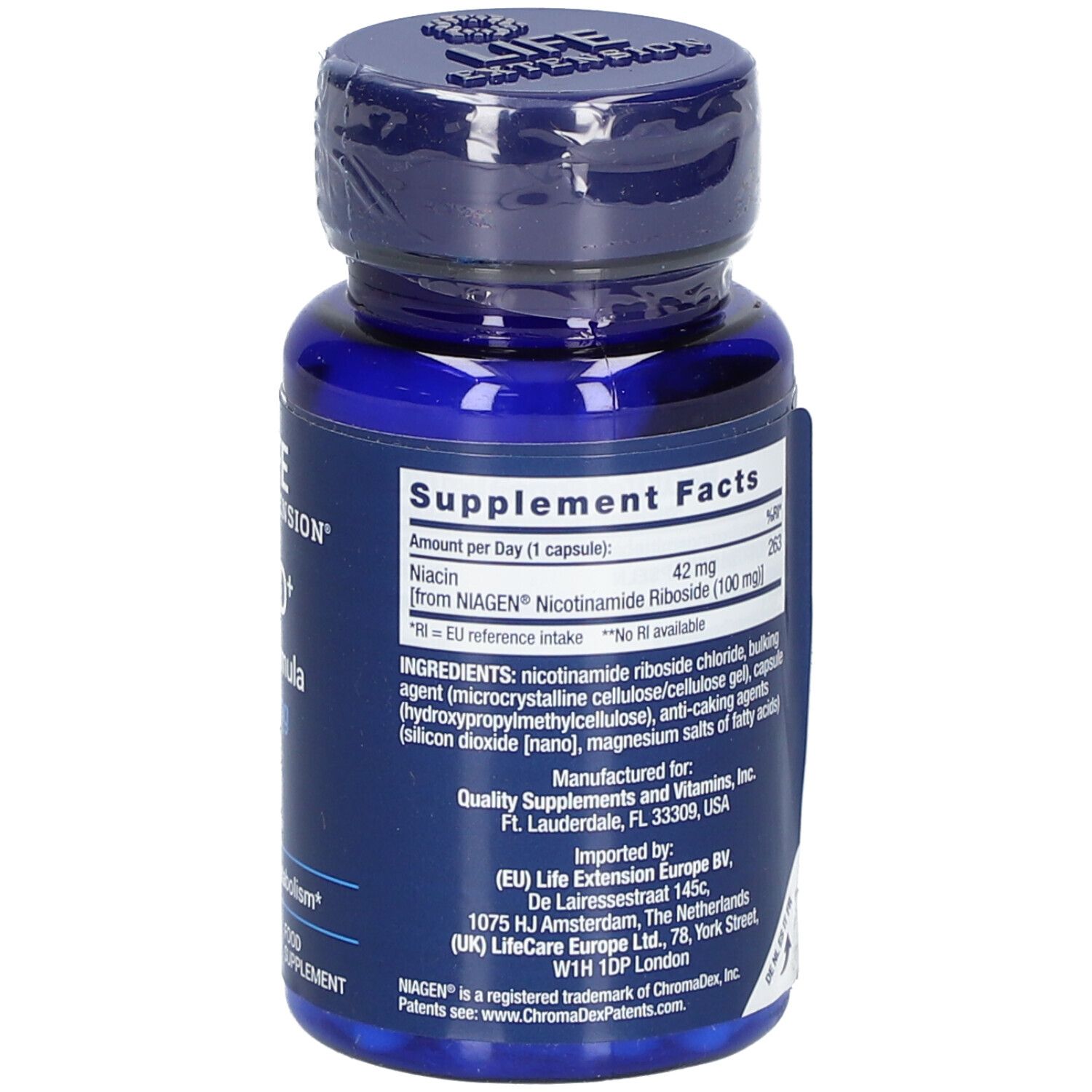 Rückseite der blauen Flasche. Nährwertangaben, Inhaltsstoffe, Herstellerinformationen und Importeur.
