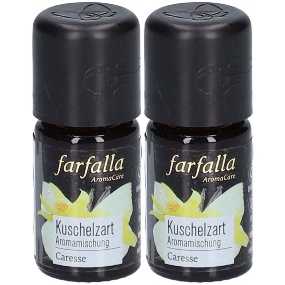 Zwei Flaschen mit schwarzem Deckel. Auf den Etiketten steht "farfalla AromaCare", "Kuschelzart Aromamischung" und "Caresse".