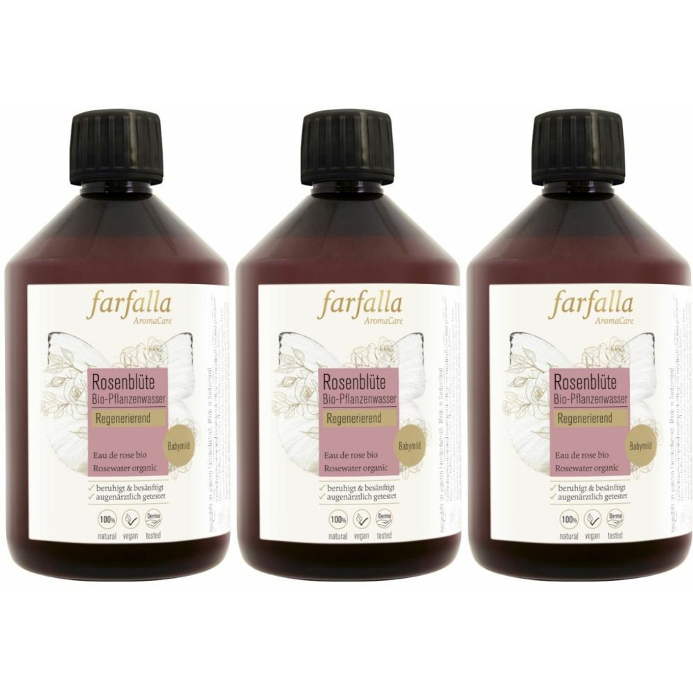 Drei Flaschen mit schwarzem Deckel. Auf dem Etikett steht "farfalla AromaCare Rosenblüte Bio-Pflanzenwasser".