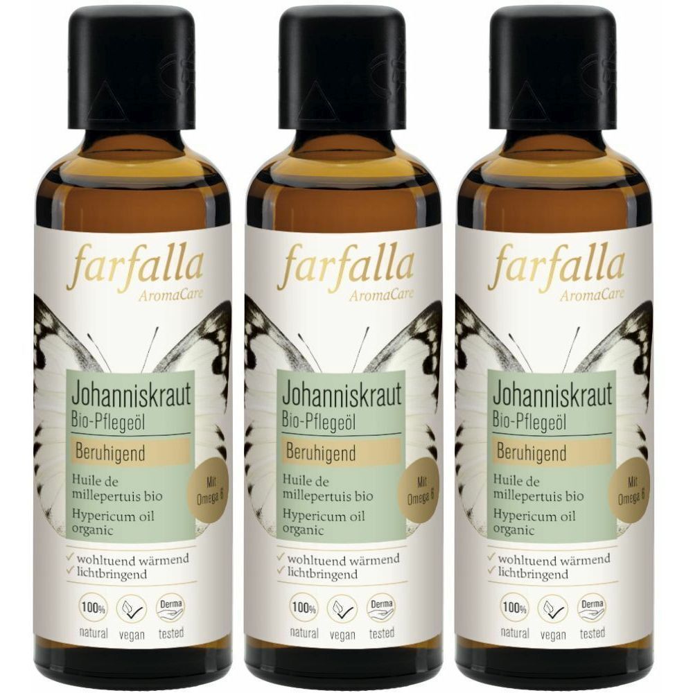 Drei Flaschen farfalla AromaCare Johanniskraut Bio-Pflegeöl. Braune Glasflaschen mit schwarzem Deckel und Etikett mit Produktinformationen.