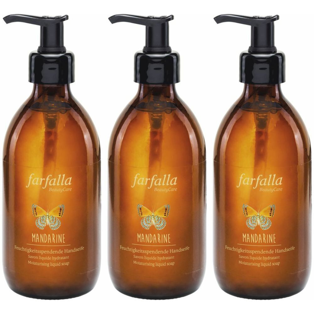 Trois flacons de savon liquide brun avec pompes noires. Chaque flacon porte l'inscription "farfalla" et "MANDARINE".