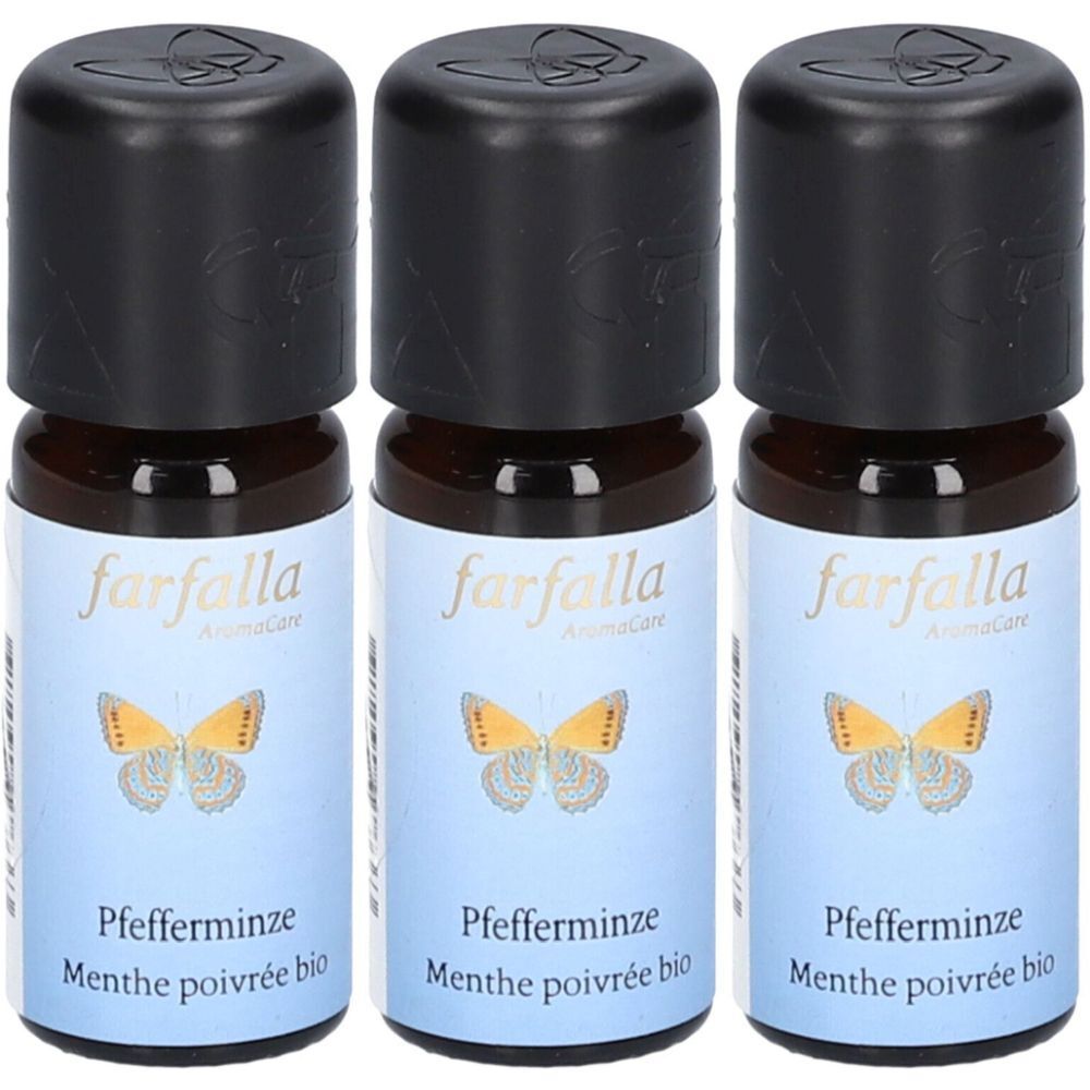 Drei kleine braune Glasflaschen mit schwarzen Deckeln. Auf den Etiketten steht "farfalla AromaCare" und "Pfefferminze".