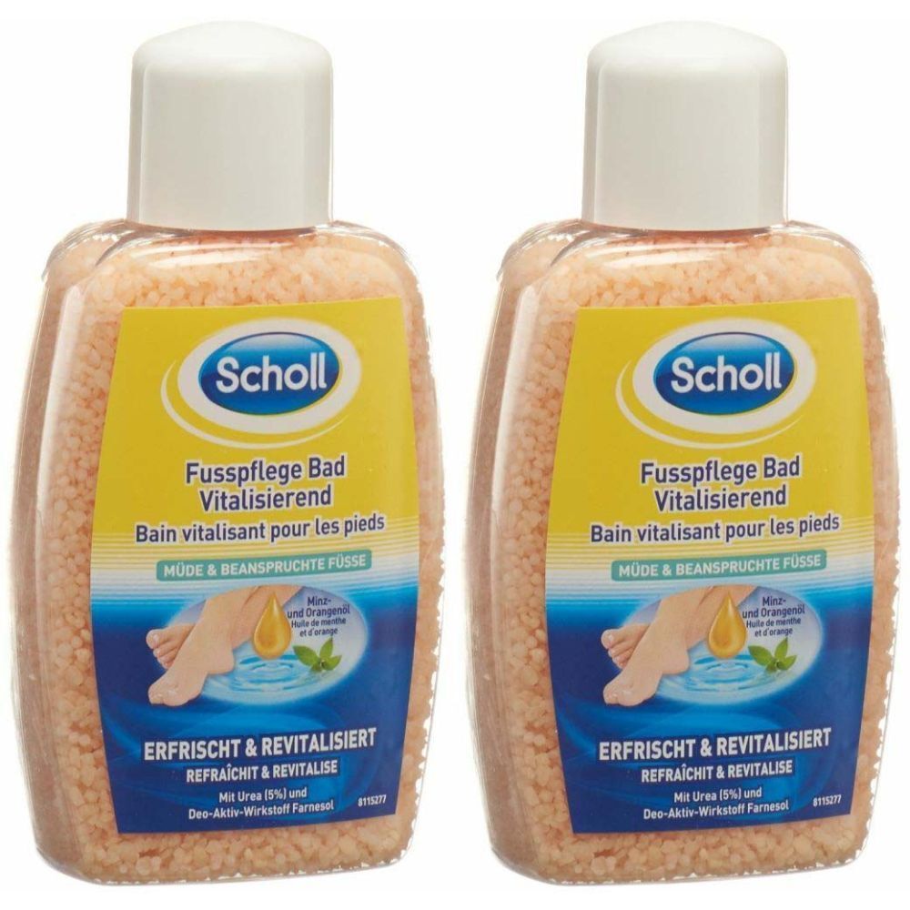 Deux flacons de bain de pieds Scholl. Flacons transparents ovales avec bouchons blancs. Étiquettes jaunes avec informations et logo.
