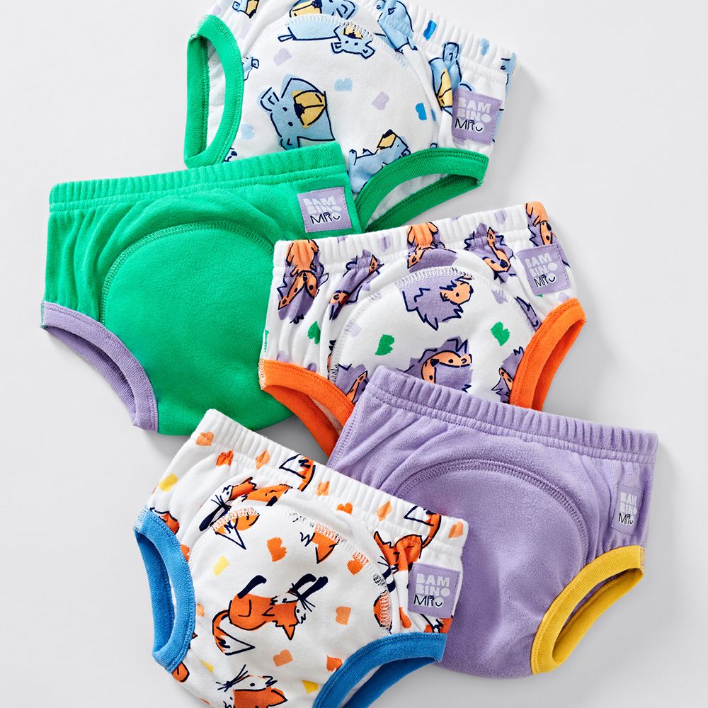 Mehrfarbige waschbare Lernhöschen. Verschiedene Farben und Tiermuster. Mit dem Logo "BAMBINO MRC".
