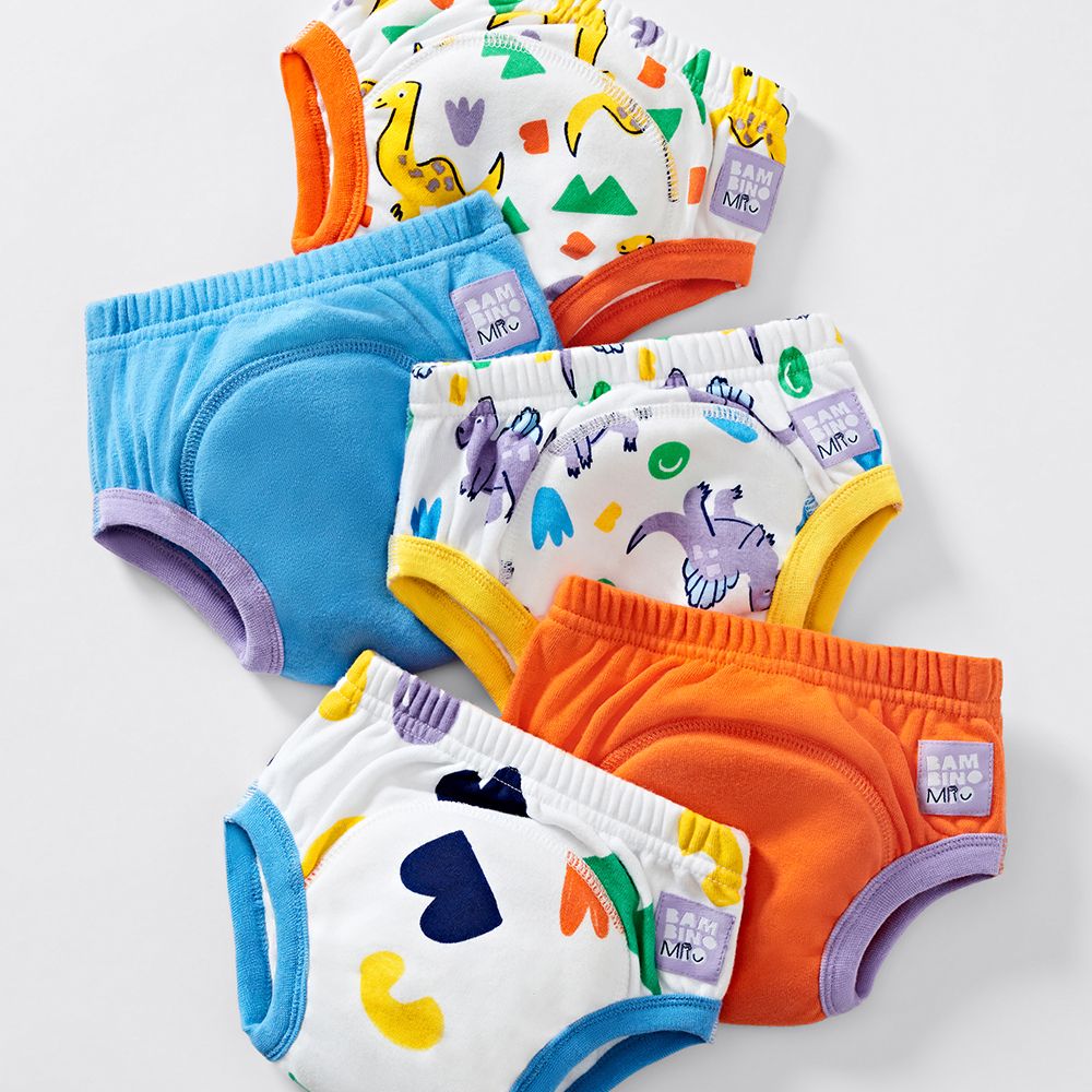 Meerdere wasbare oefenbroekjes met dinosaurusmotieven. Kleuren: blauw, oranje, wit. Met gekleurde boorden en logo.