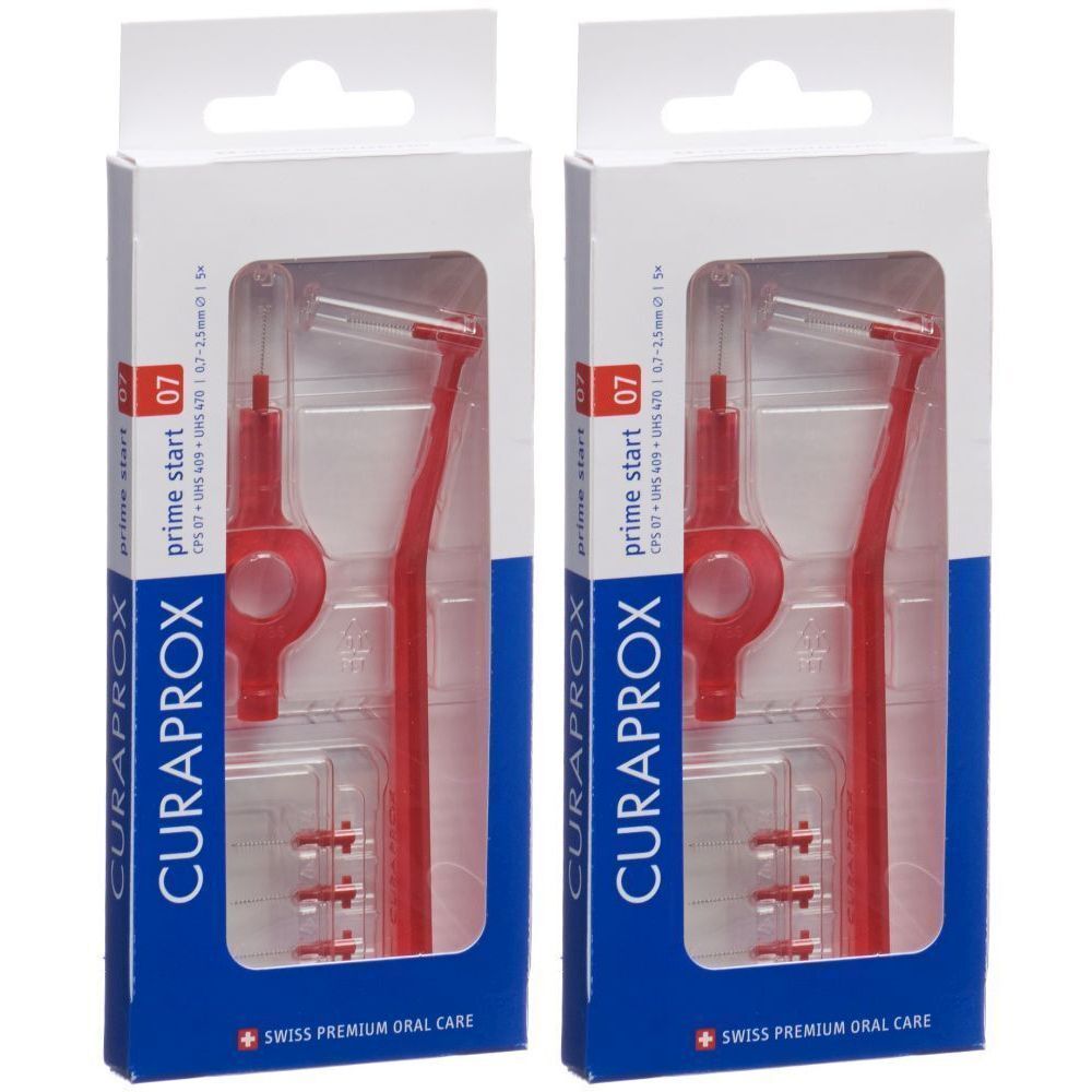 Zwei Packungen mit roten CURAPROX Prime Start Interdentalbürsten. Jede Packung enthält Bürsten und Halterungen in einer transparenten Verpackung.