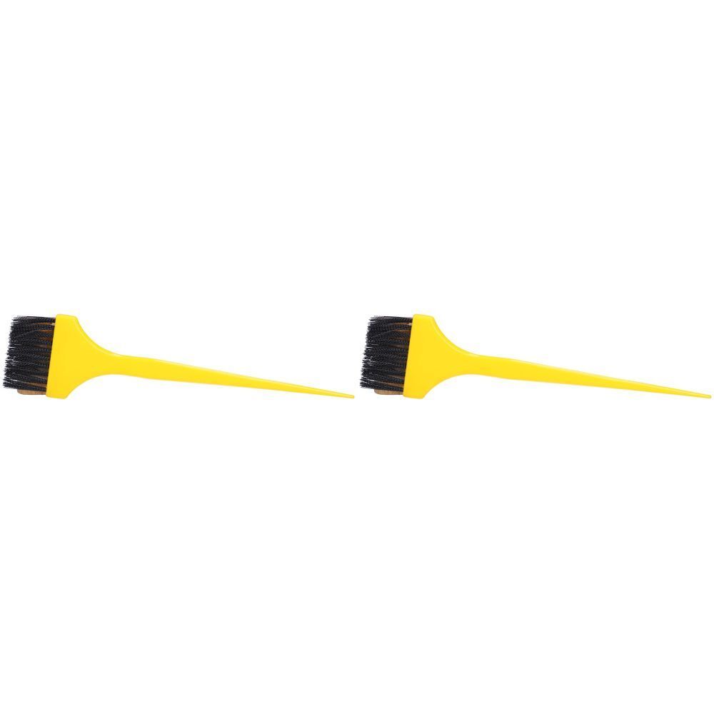 Deux pinceaux de teinture jaunes avec des poils noirs. Long manche effilé.