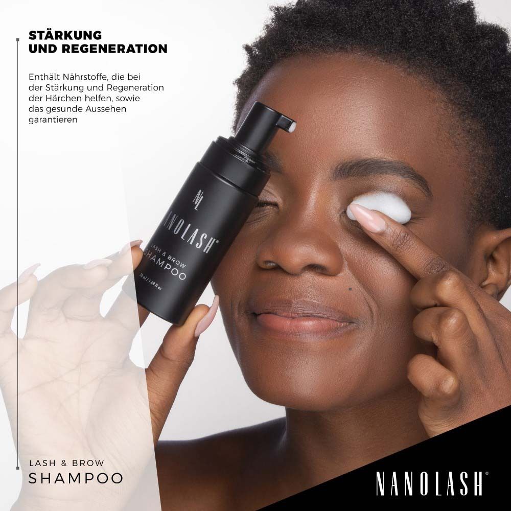 Frau trägt das Produkt auf das Auge auf. Schwarze Flasche mit "NANOLASH" und "LASH & BROW SHAMPOO".