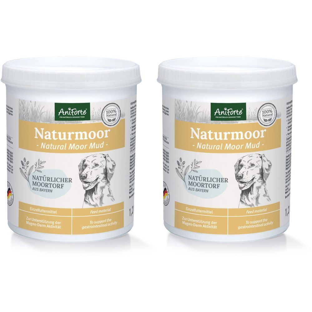 Zwei weiße Behälter mit Deckel. Aufschrift: AniForte Naturmoor. Abbildung eines Hundes. Text: Natürlicher Moortorf.