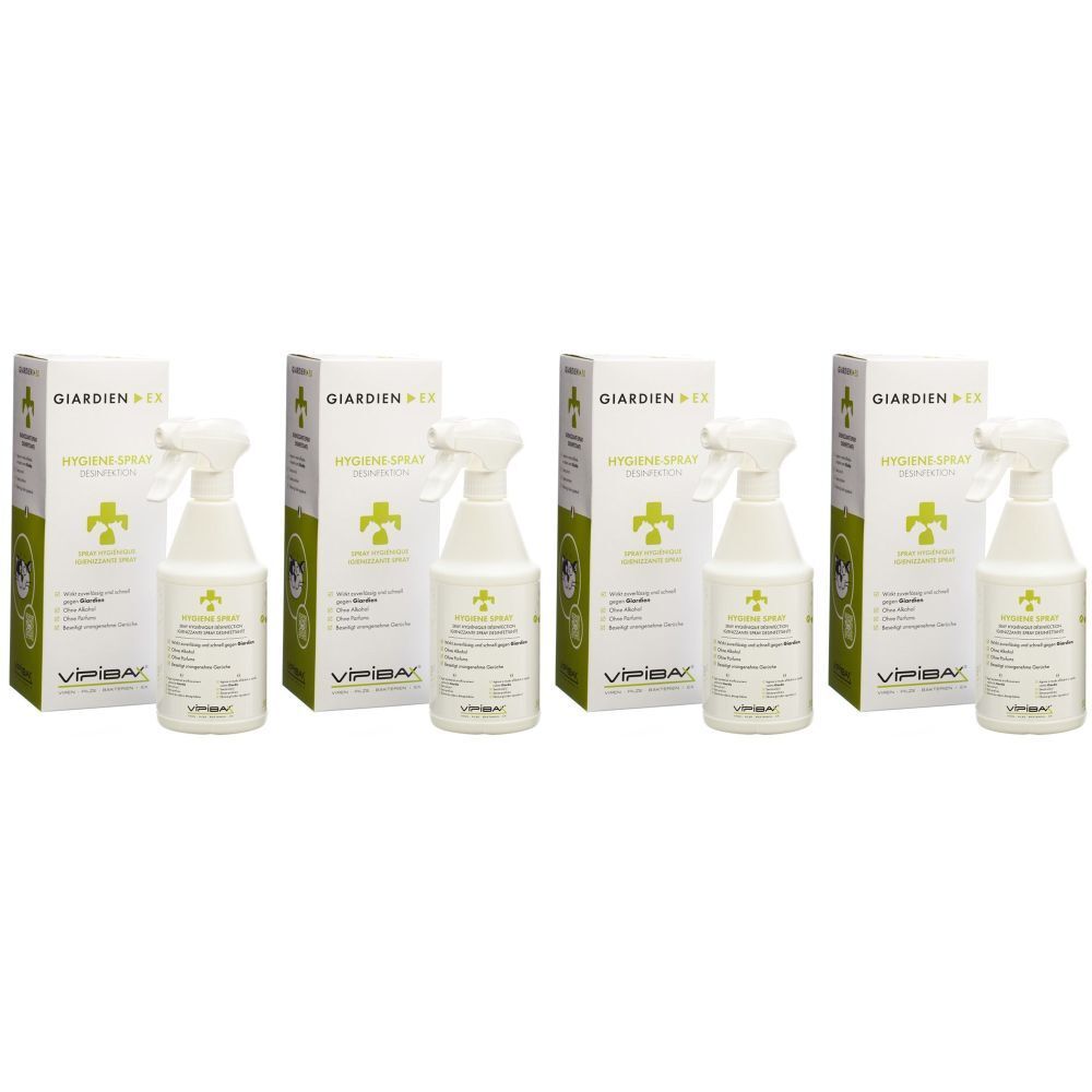 Mehrere Flaschen Hygienespray mit Kartonverpackung. Aufschrift: Giardien EX, Hygienespray. Flaschen mit Sprühkopf.