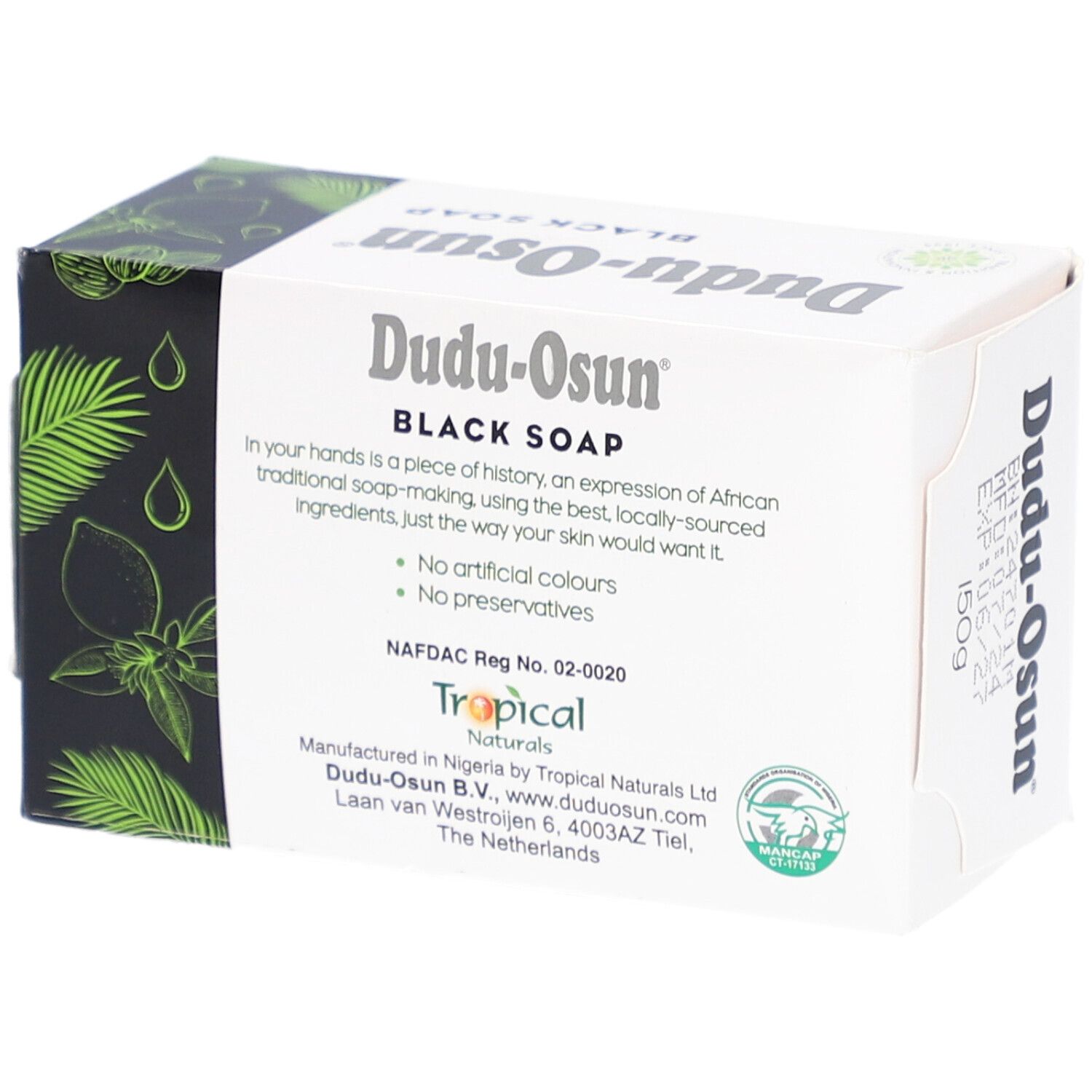 Dudu-Osun Black Soap Verpackung. Text: Black Soap. Enthält keine künstlichen Farbstoffe und keine Konservierungsstoffe. NAFDAC Reg. Nr. 02-0020.