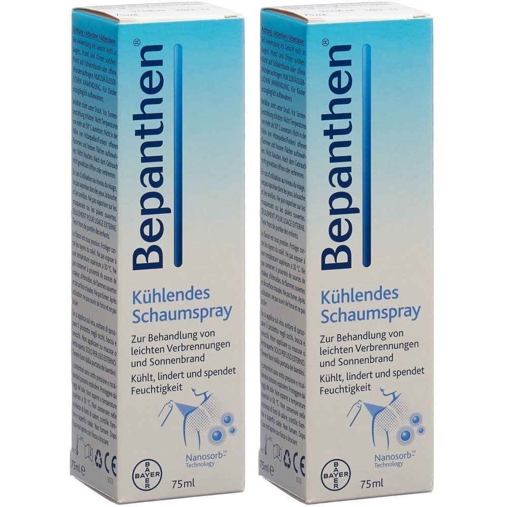 Zwei Schachteln Bepanthen Kühlendes Schaumspray. Blaue und weiße Verpackung mit Produktnamen und Beschreibung. Bayer-Logo.
