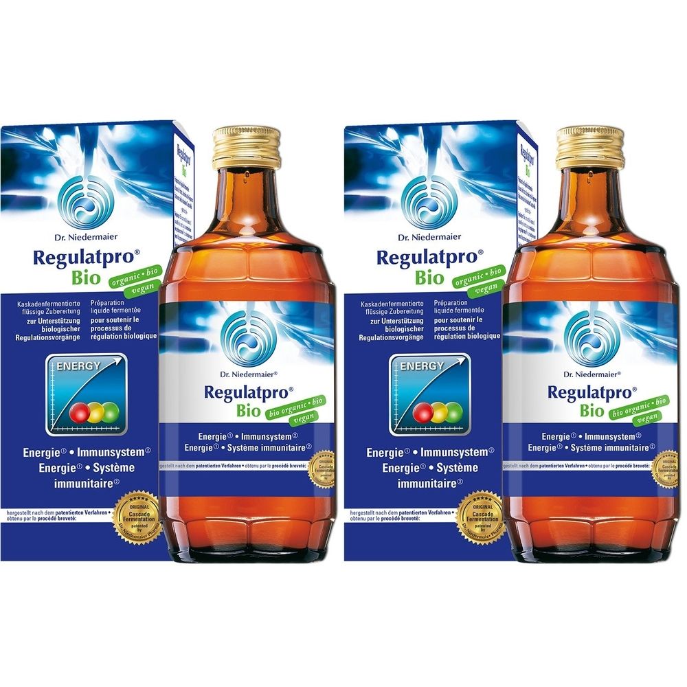 Mehrere Flaschen und Kartons mit dem Produkt Regulatpro Bio. Auf den Flaschen und Kartons sind Logos und Produktinformationen zu sehen.