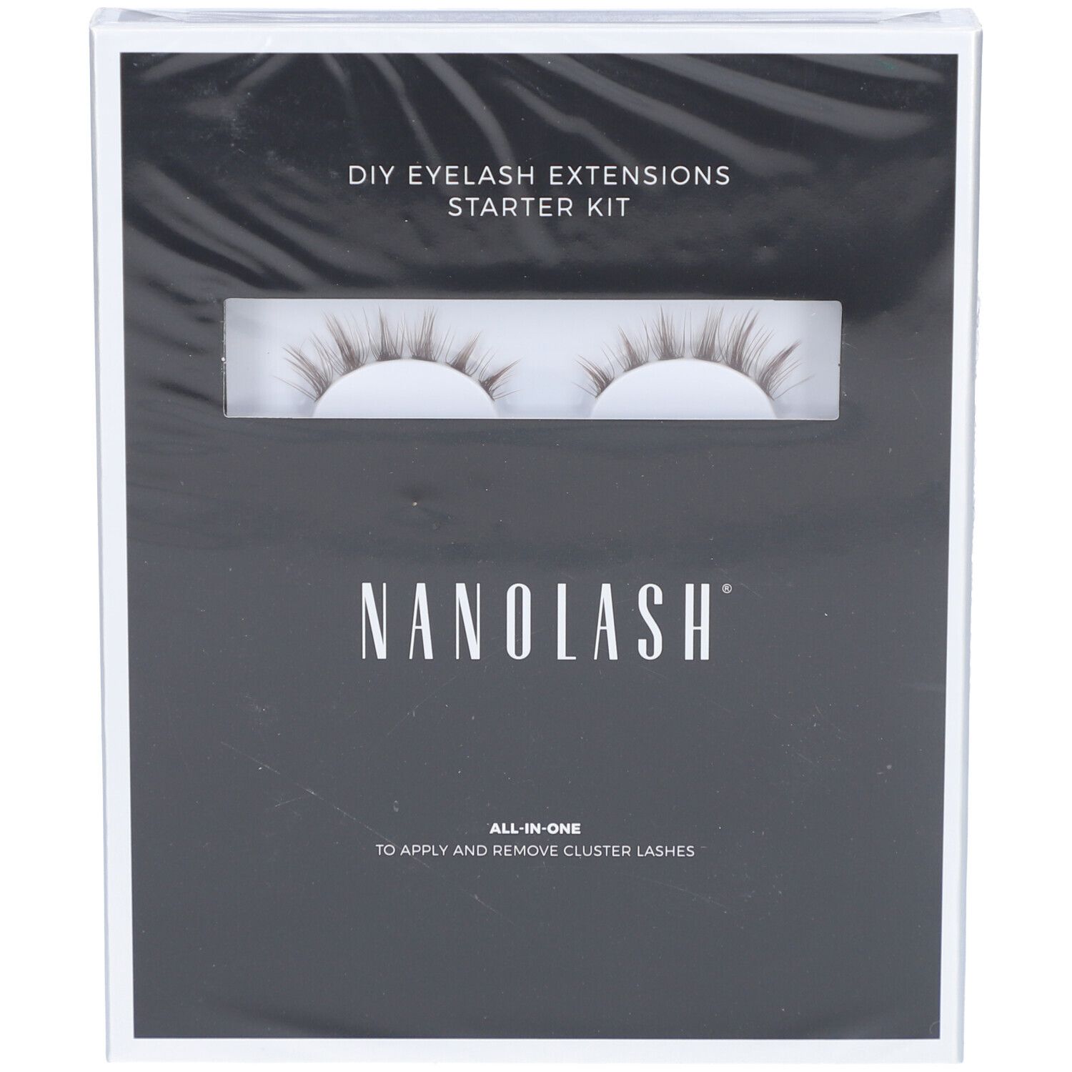 NANOLASH® DIY Wimpernverlängerung Starter Kit. Schwarze Verpackung mit Produktansicht. Sichtbarer Schriftzug: NANOLASH.