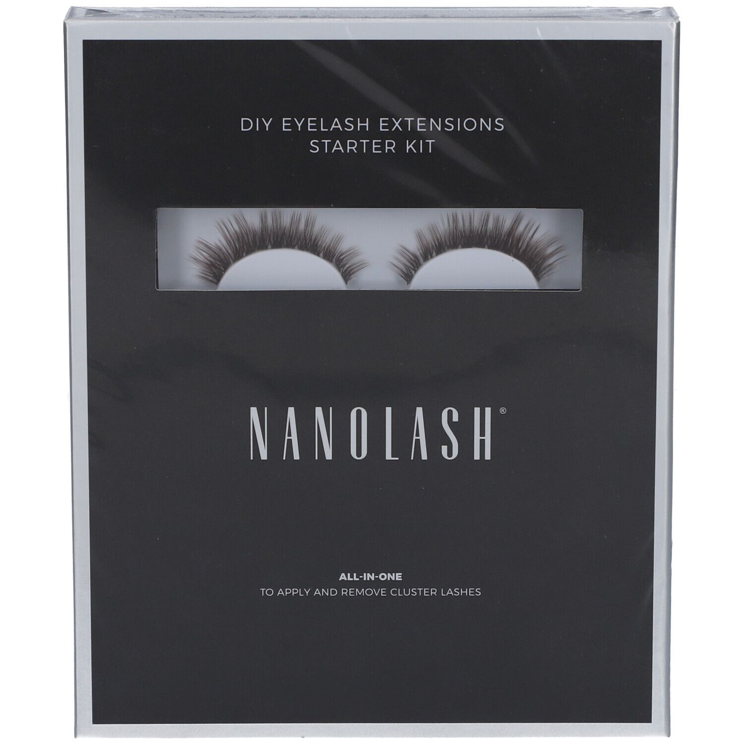NANOLASH® DIY Wimpernverlängerungen Starter-Kit. Schwarze Verpackung mit Produktfenster. Sichtbar: Wimpernbündel.