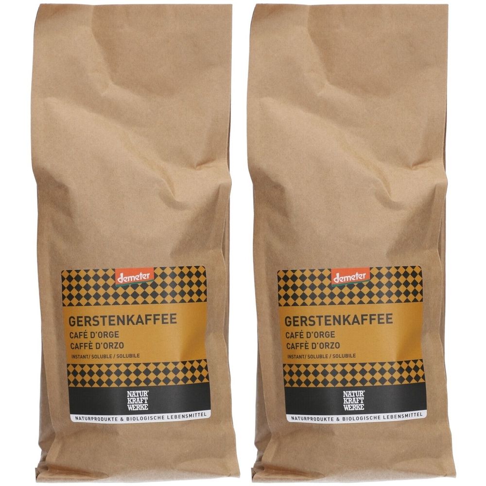 Deux paquets de café d'orge. Sacs en papier brun avec étiquette. Inscription : Gerstenkaffee, Café d'Orge, Caffe d'Orzo. Label Demeter.