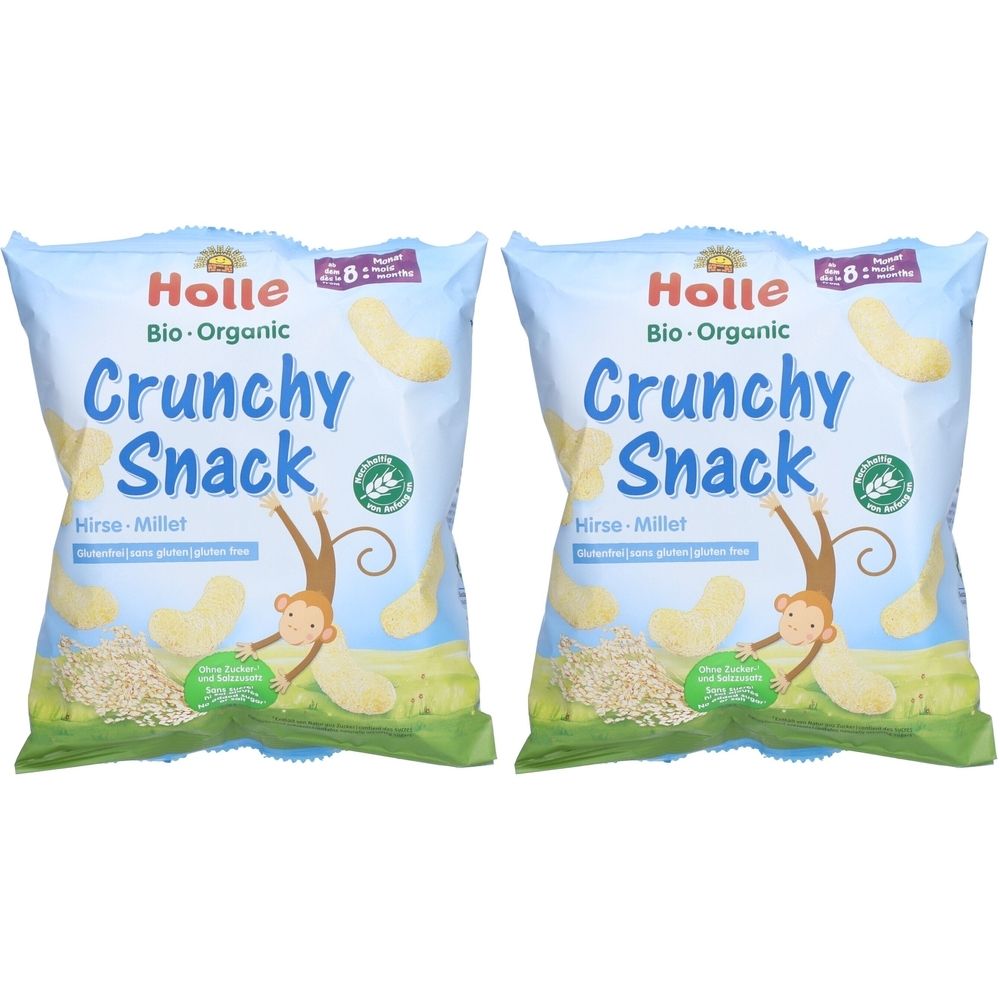 Zwei Beutel HOLLE Crunchy Snack Hirse bio. Aufschrift: Crunchy Snack, Hirse-Millet. Bio-Organic. Mit einem Affen-Cartoon.