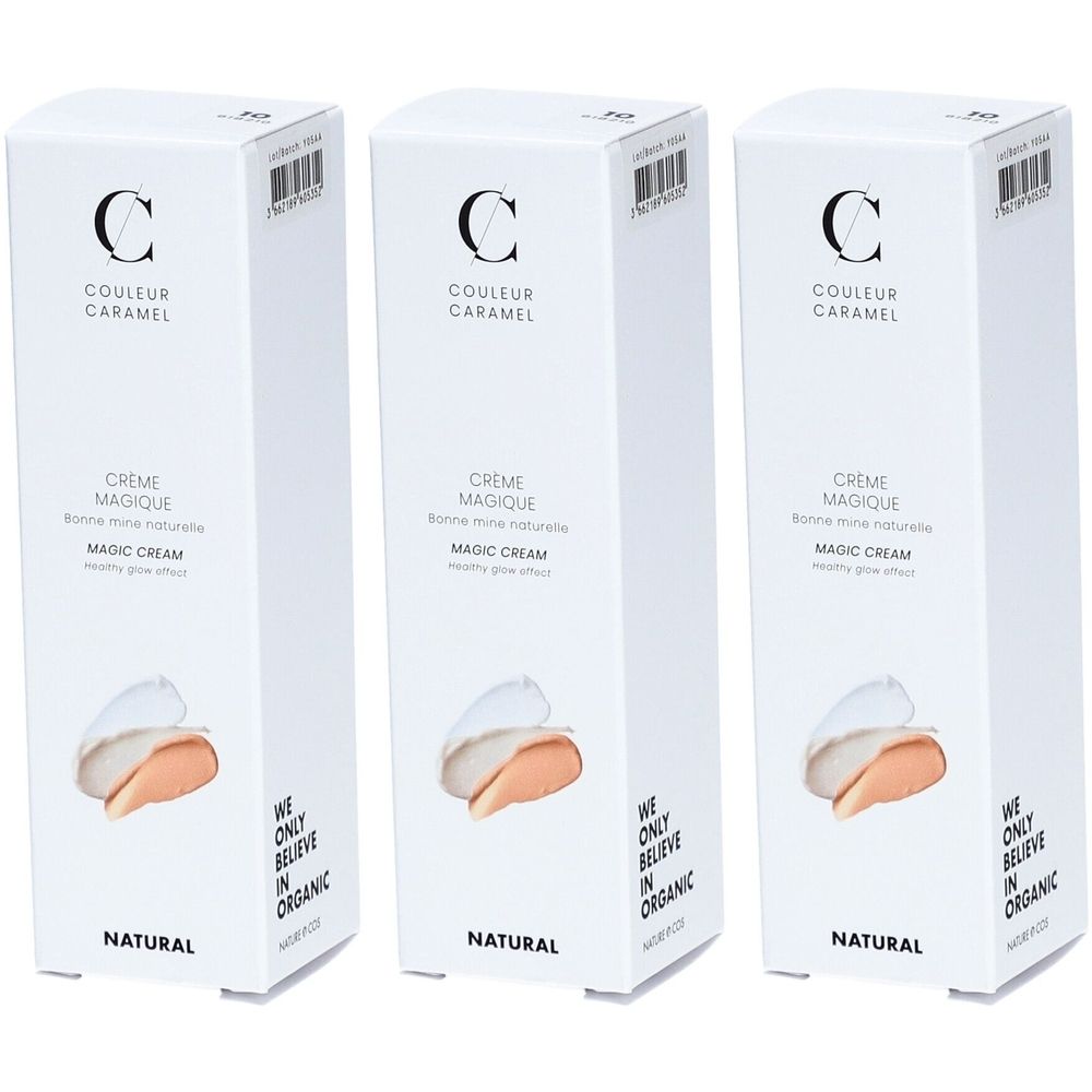 Drei weiße Produktverpackungen mit dem Logo "C" und der Aufschrift "COULEUR CARAMEL CRÈME MAGIQUE".