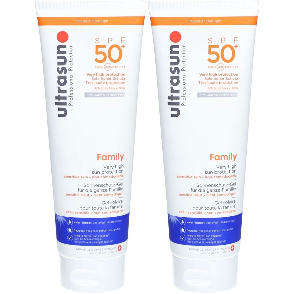 Zwei Tuben Sonnenschutzgel. Weiß, mit blauer und oranger Schrift. Aufschrift: SPF 50, Family, ultrasun.
