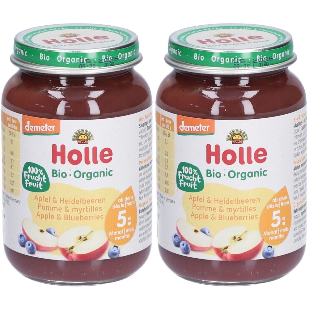 Zwei Gläser Holle Bio-Organic Apfel & Heidelbeeren Babybrei. Aufschrift: 100% Frucht, Demeter-Siegel, ab 5 Monaten.
