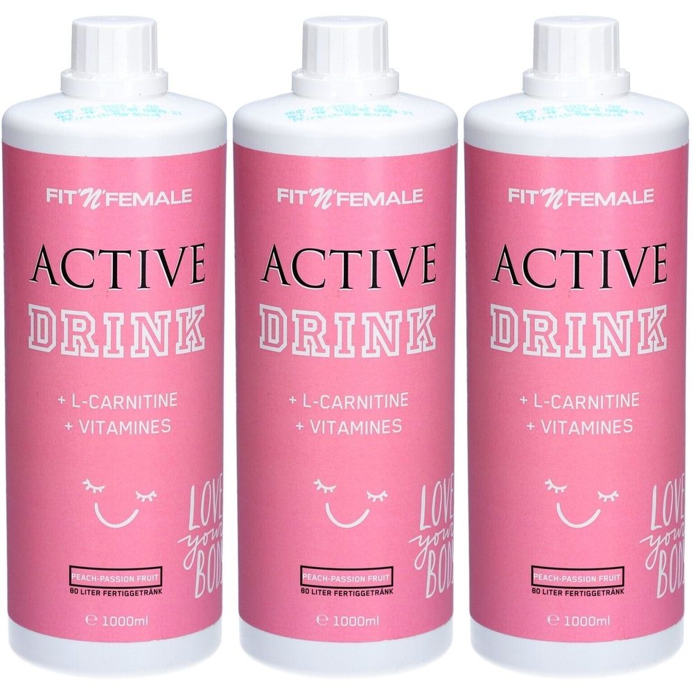 Drei Flaschen FIT'N FEMALE Active Drink. Rosa Etikett mit Schriftzug, Inhaltsstoffen und Volumenangabe. Weiße Deckel.