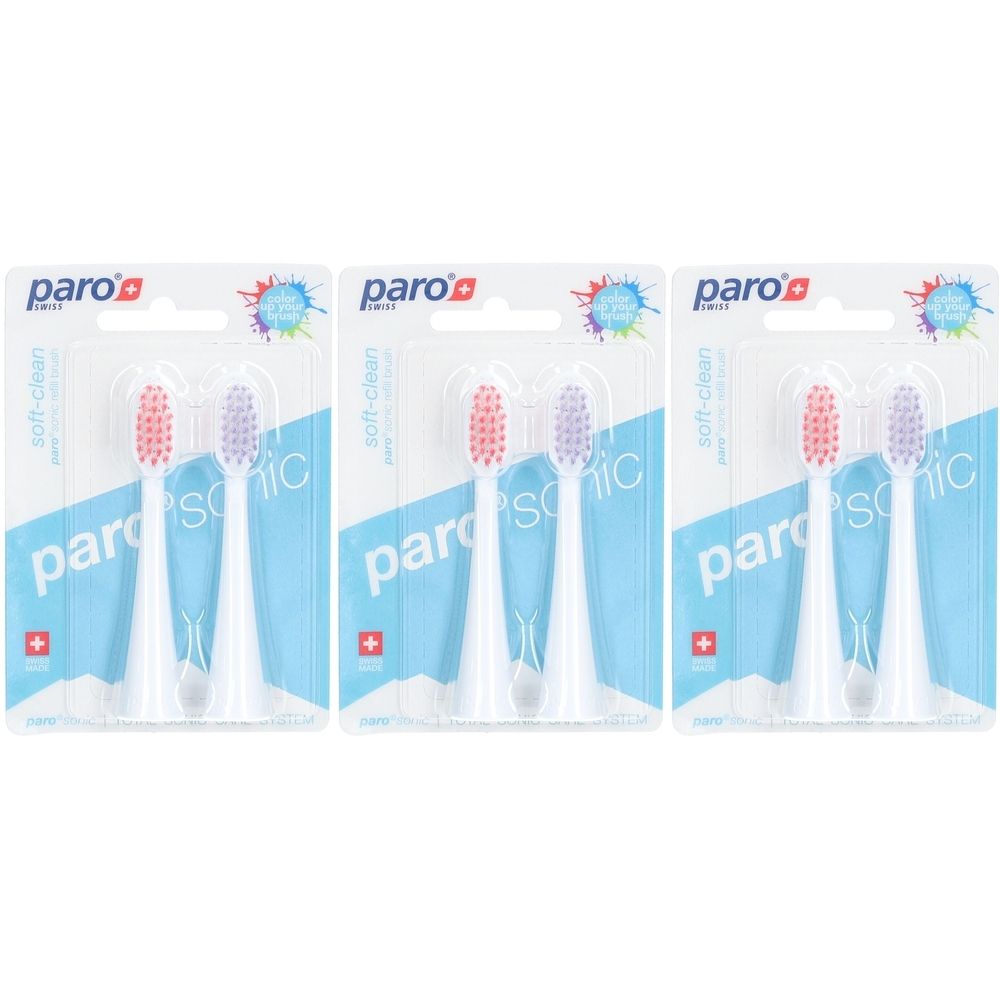 Drei Packungen mit paro® Sonic soft-Clean Ersatzzahnbürstenköpfen. Jede Packung enthält zwei Bürstenköpfe mit roten und lila Borsten.