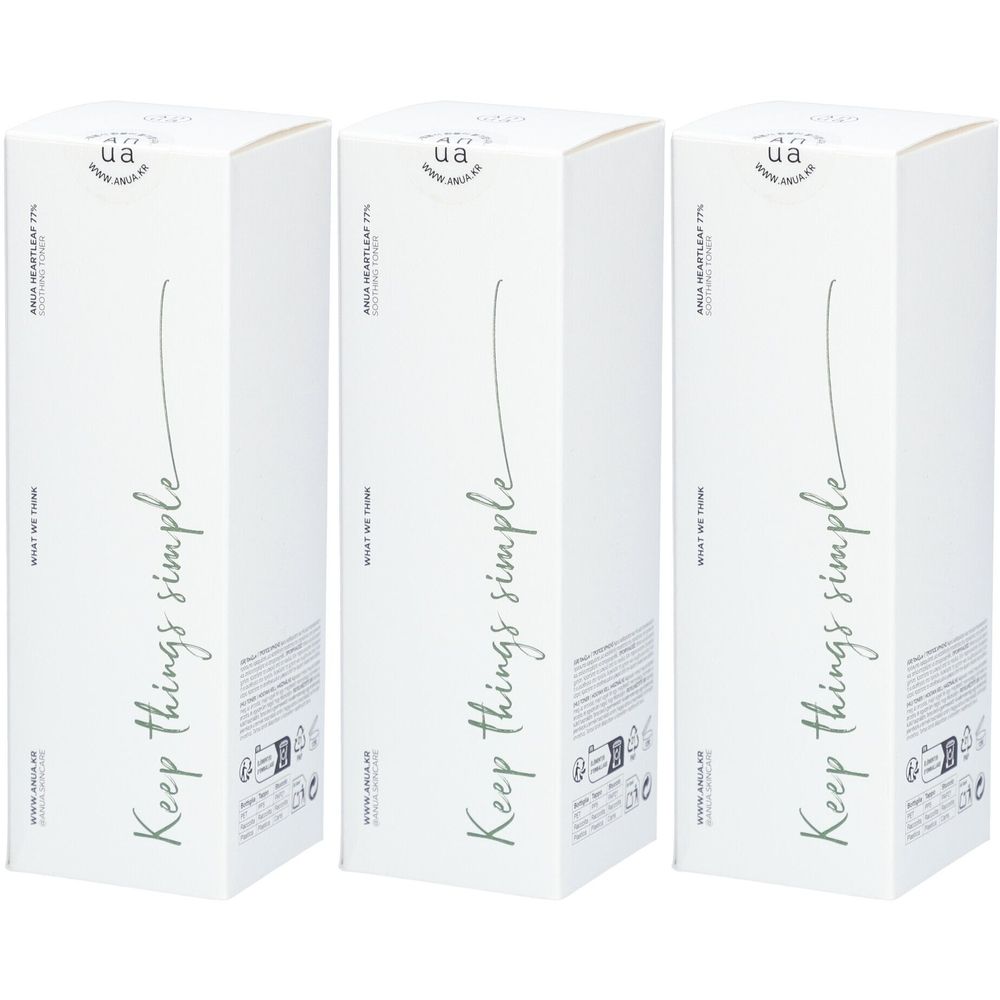 Drei weiße Produktverpackungen mit grünem Schriftzug "Keep Things Simple". Oben links Logo "ua".